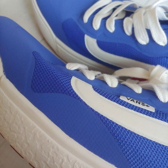 VANS NEW ULTRARANGE EXO Dazzling Blue/ Marshmallow - Picture 12 of 12
